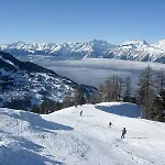 La Foret With Spectacular Mountain Views Apartment *