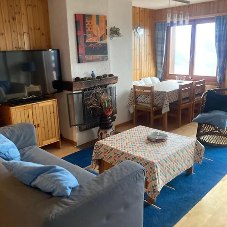 La Foret With Spectacular Mountain Views Apartamento *