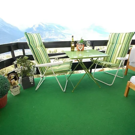 Lägenhet La Foret With Spectacular Mountain Views *
