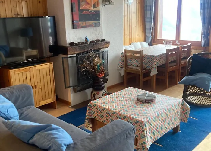 La Foret With Spectacular Mountain Views Lägenhet *