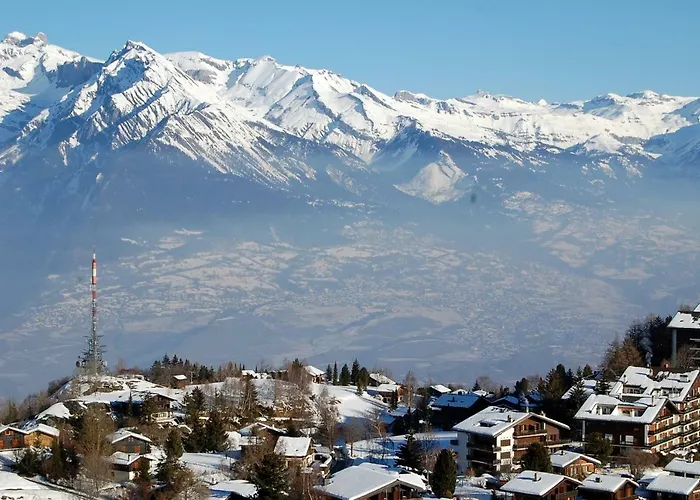 La Foret With Spectacular Mountain Views *