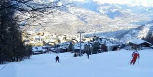 La Foret With Spectacular Mountain Views