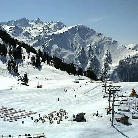 La Foret With Spectacular Mountain Views *